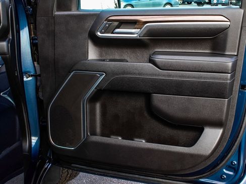 Used 2023 Chevrolet Silverado 1500 LT image 13