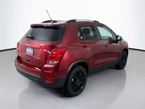 Used 2022 Chevrolet Trax LT w/ Driver Confidence Package AWD/4WD image 7