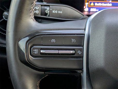 Used 2023 Chevrolet Colorado LT w/ LT Convenience Package II image 26