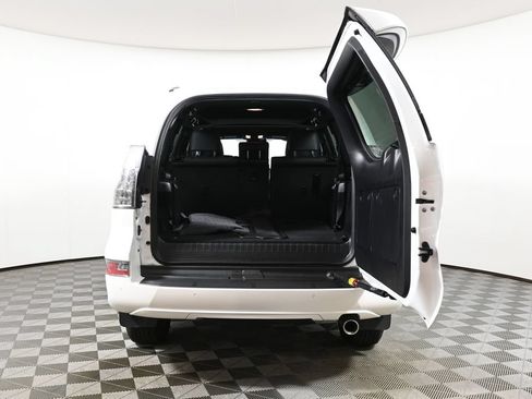 Used 2023 Lexus GX 460 Premium w/ Premium Package AWD/4WD image 39