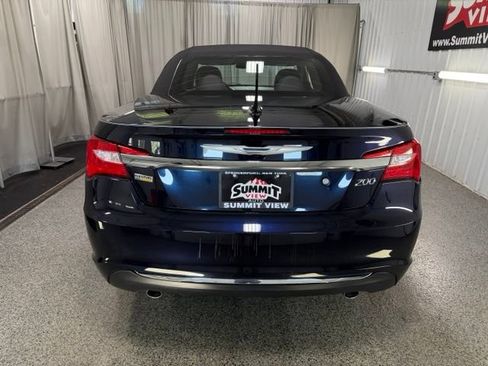 Used 2012 Chrysler 200 Touring FWD image 5