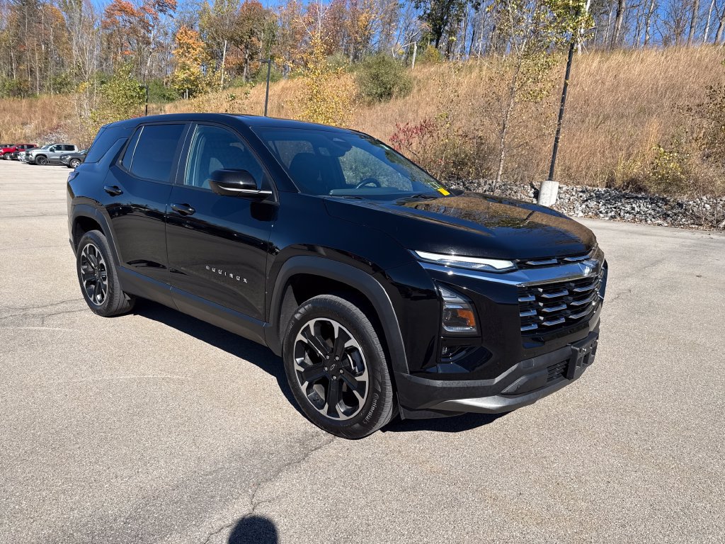 Used 2025 Chevrolet Equinox LT w/ Safety and Technology Package AWD/4WD image 2