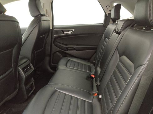 Used 2024 Ford Edge SEL image 18
