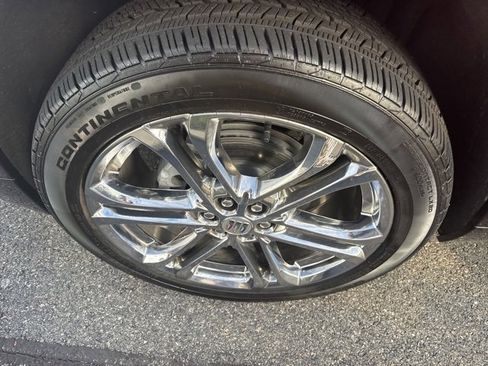 New 2025 Buick Enclave Sport Touring w/ Power Package image 5