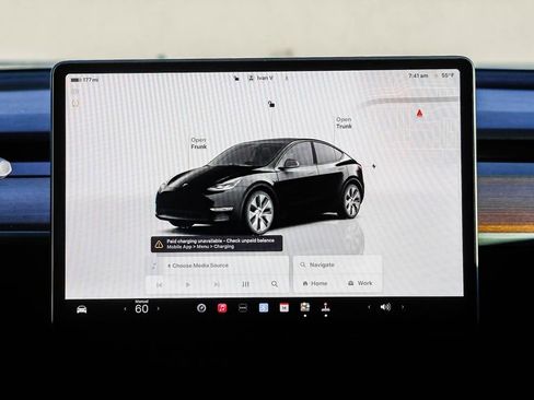 Used 2024 Tesla Model Y 2WD image 14