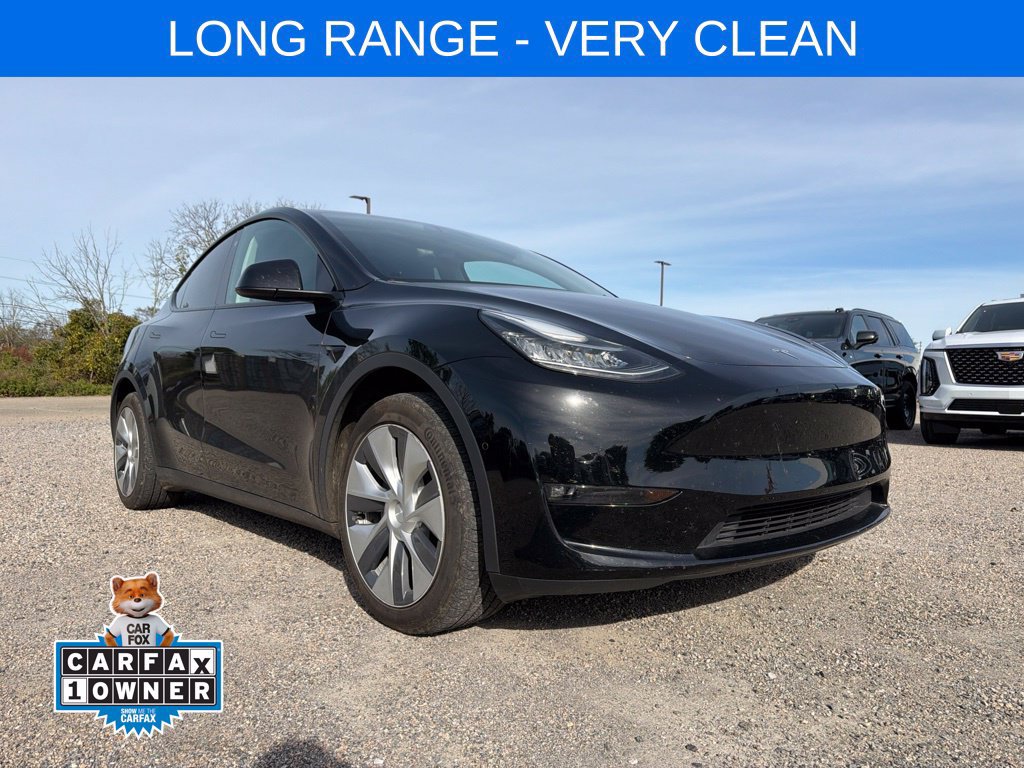 Used 2022 Tesla Model Y Long Range AWD/4WD image 1