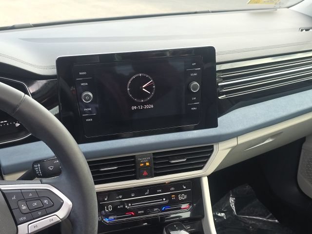 Used 2025 Volkswagen Jetta SE FWD image 17