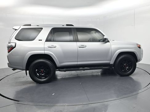 Used 2023 Toyota 4Runner SR5 AWD/4WD image 8