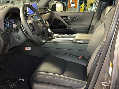 New 2026 Lexus LX 700h Luxury image 16