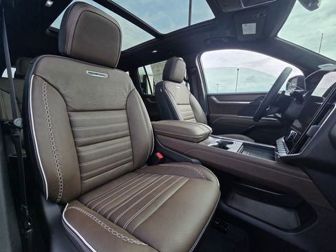 New 2026 GMC Acadia Denali Ultimate FWD image 30