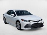 Used 2022 Toyota Camry LE image 3