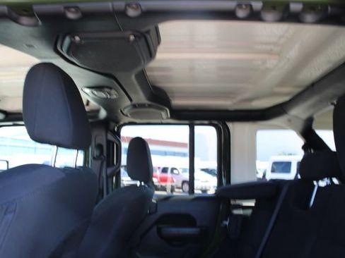 Used 2023 Jeep Wrangler Sport S image 33