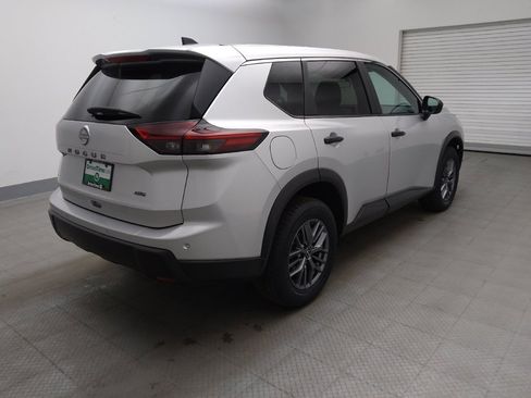 Used 2024 Nissan Rogue S AWD/4WD image 9