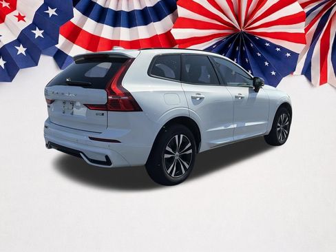Used 2025 Volvo XC60 B5 Core AWD/4WD image 24