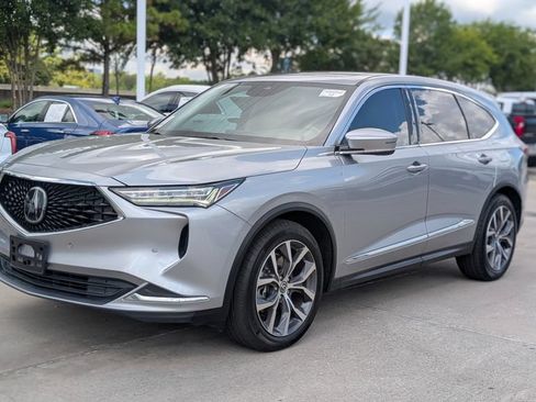 Used 2023 Acura MDX w/ Technology Package FWD image 3
