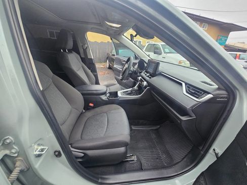 Used 2022 Toyota RAV4 XLE image 20
