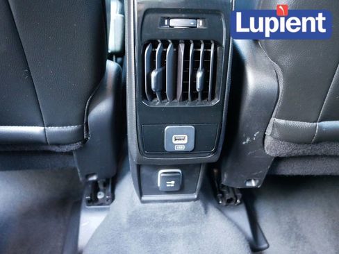 Used 2022 Jeep Compass Limited image 18