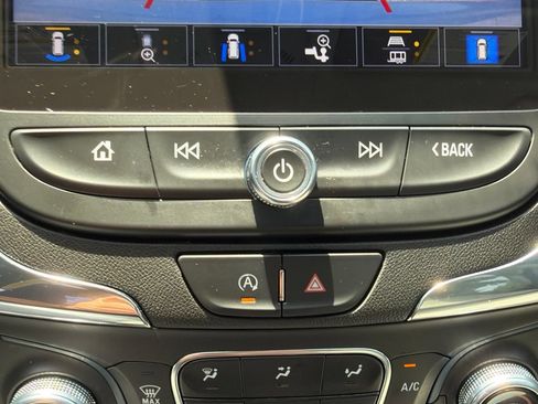 Used 2022 Chevrolet Equinox LT FWD image 20