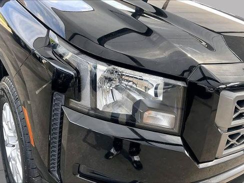 Certified 2022 Nissan Frontier SV w/ Technology Package RWD image 27