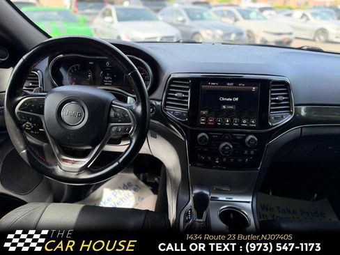 Used 2021 Jeep Grand Cherokee Trailhawk w/ Trailhawk Luxury Group AWD/4WD image 28