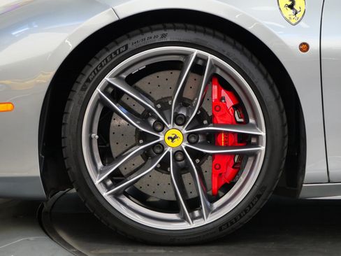 Used 2018 Ferrari 488 GTB image 10