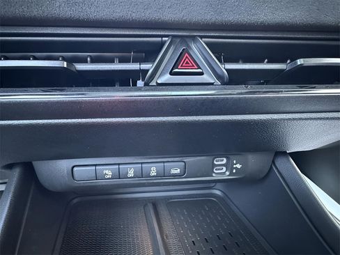 Used 2024 Dodge Charger R/T Scat Pack w/ Plus Group image 17