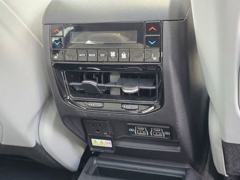 Used 2023 Jeep Grand Cherokee L Overland w/ Advanced Protech Group III image 47