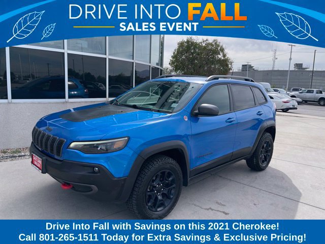 Used 2021 Jeep Cherokee Trailhawk w/ Technology Group AWD/4WD image 1