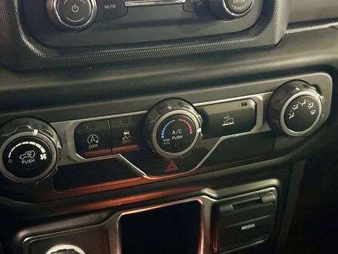 Used 2021 Jeep Wrangler Sport image 16