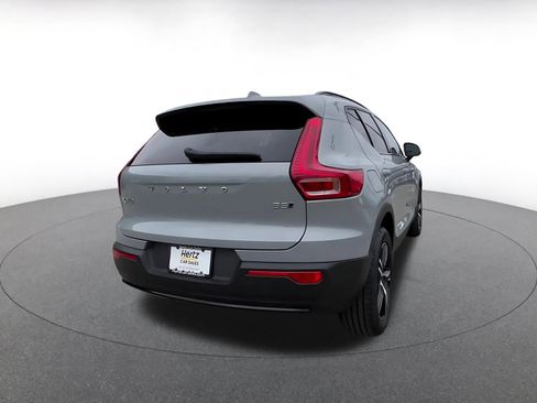 Used 2024 Volvo XC40 B5 Core AWD/4WD image 14