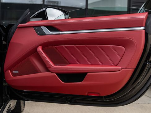 Certified 2022 Porsche 911 Turbo image 39