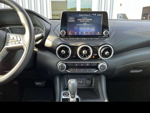 Used 2025 Nissan Sentra SV FWD image 4