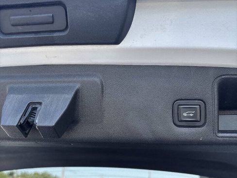 Used 2018 GMC Terrain SLT w/ Preferred Package FWD image 27