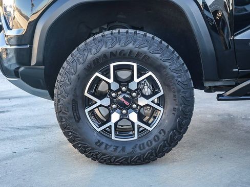 Used 2023 GMC Canyon AT4X image 11