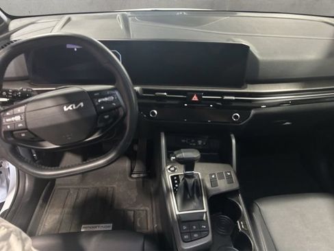 Used 2026 Kia Sportage X-Line w/ X-Line Technology Package AWD/4WD image 4