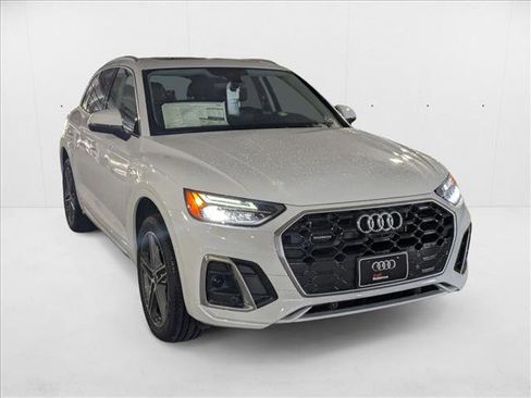 New 2025 Audi Q5 e Premium Plus image 6