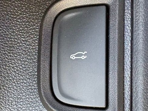 New 2026 Chevrolet Equinox RS w/ Convenience Package III AWD/4WD image 32