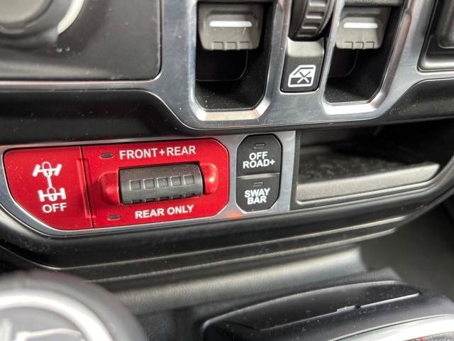 Certified 2020 Jeep Gladiator Rubicon AWD/4WD image 24