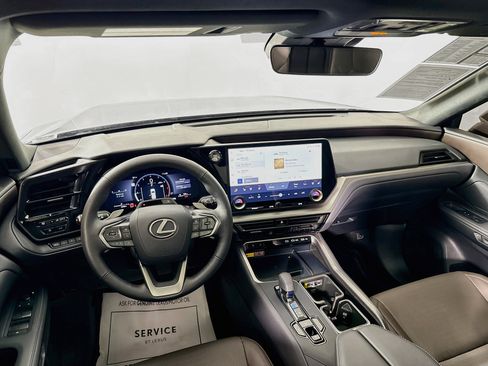 Certified 2025 Lexus TX 350 FWD w/ Technology Package image 22