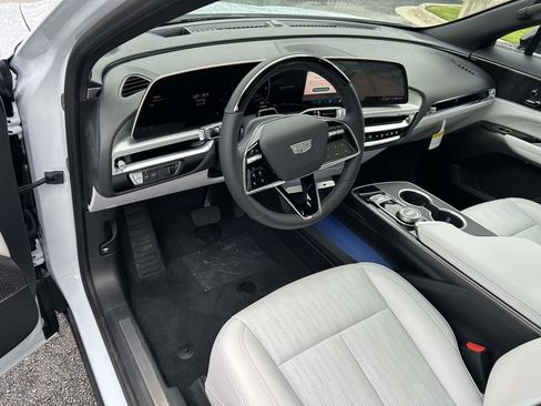 New 2026 Cadillac Lyriq Sport AWD/4WD image 18
