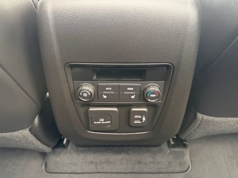 Used 2024 Buick Enclave Avenir w/ Avenir Technology Package AWD/4WD image 28