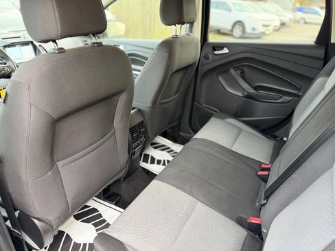 Used 2017 Ford Escape SE w/ Equipment Group 201A image 10