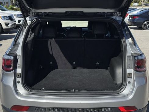 Used 2022 Jeep Compass Altitude w/ Convenience Group image 13