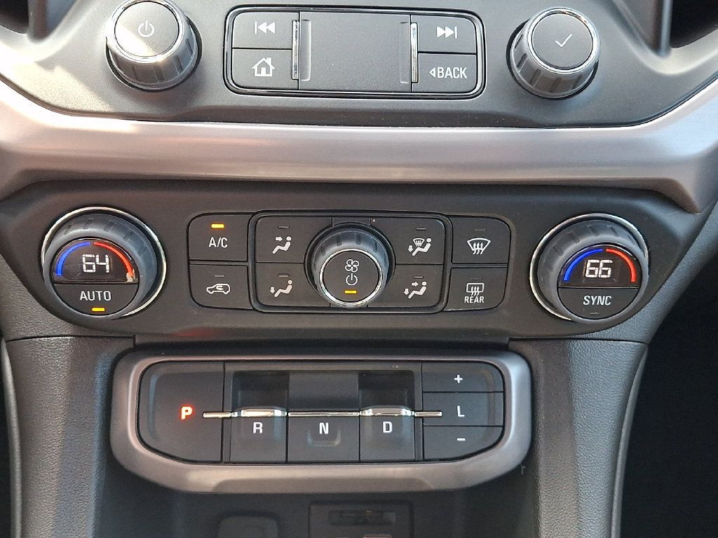 Used 2023 GMC Acadia AT4 AWD/4WD image 16