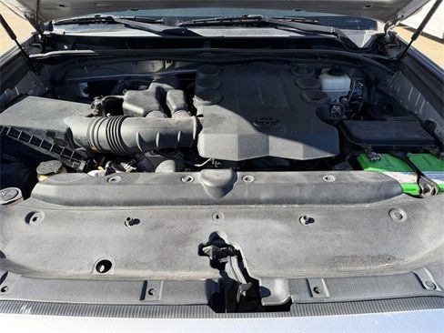 Used 2014 Toyota 4Runner SR5 image 28