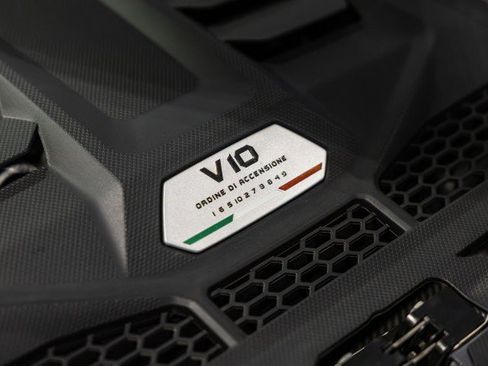 Used 2022 Lamborghini Huracan EVO RWD image 30