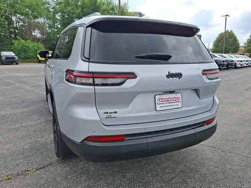 Certified 2024 Jeep Grand Cherokee L Altitude AWD/4WD image 8