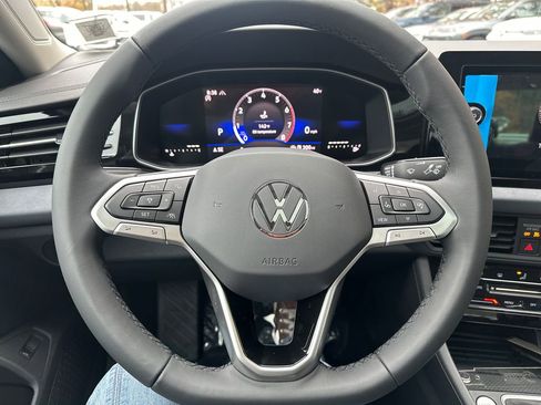 New 2026 Volkswagen Jetta SE image 7