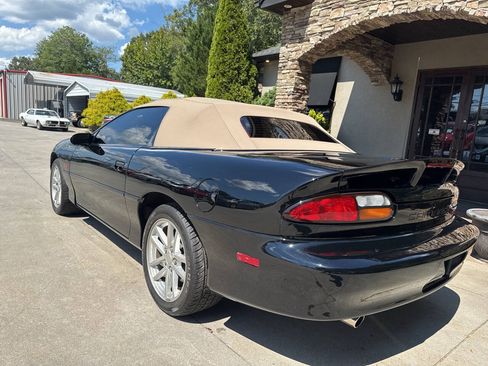 Used 2002 Chevrolet Camaro Z28 w/ SS Performance/Appearance Pkg RWD image 3
