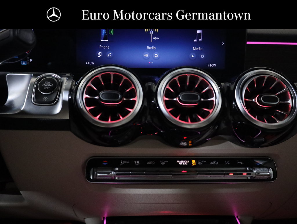Used 2026 Mercedes-Benz GLB 250 4MATIC image 19
